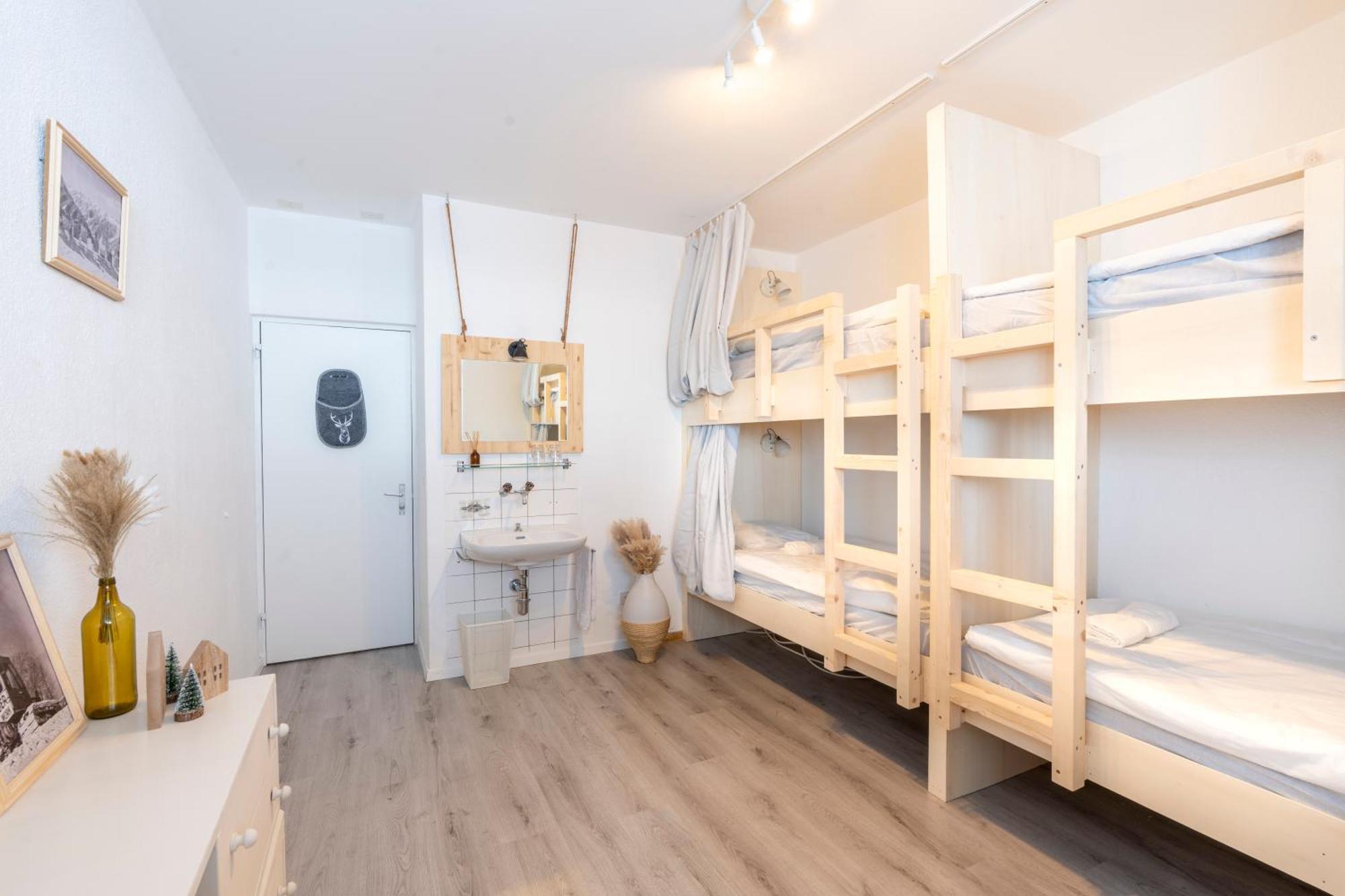 Berghotel Pischa Mountain Lodge Давос Екстериор снимка
