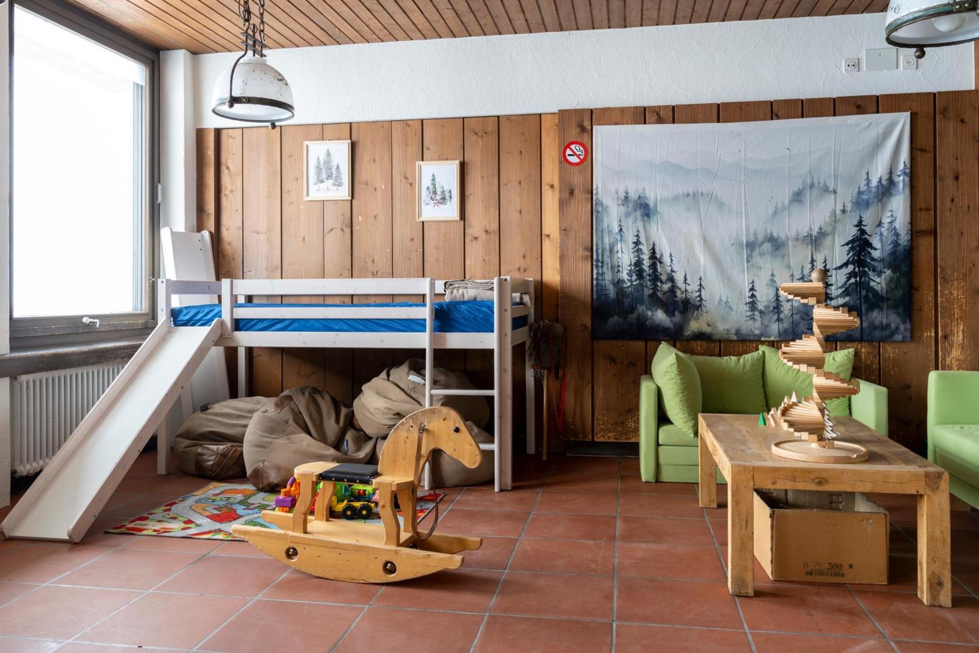 Berghotel Pischa Mountain Lodge Давос Екстериор снимка