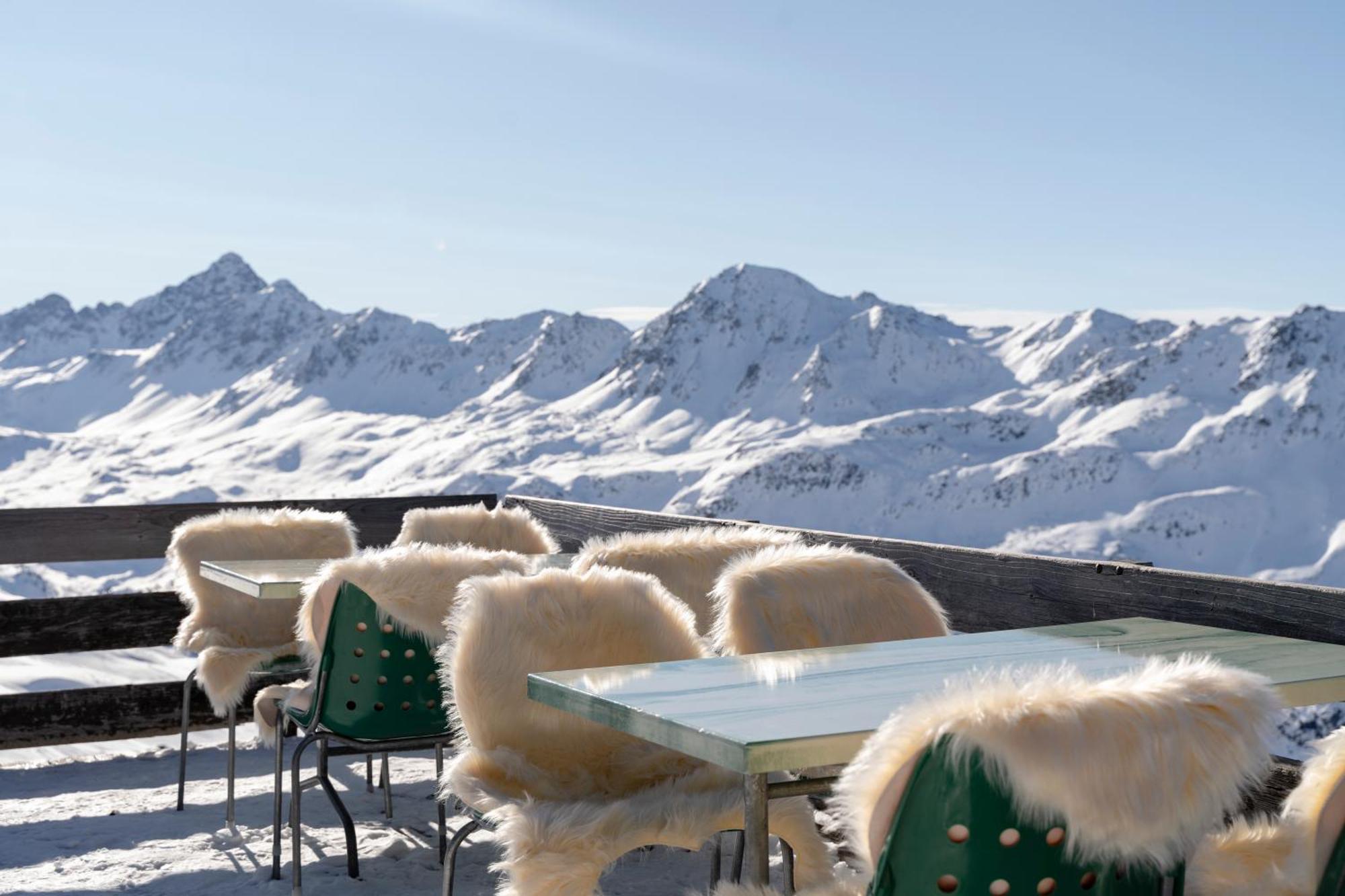 Berghotel Pischa Mountain Lodge Давос Екстериор снимка
